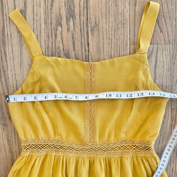 Black Swan Women’s Mustard Yellow Tiered Flowy Maxi with Lace Dress Size Small - Picture 10 of 14